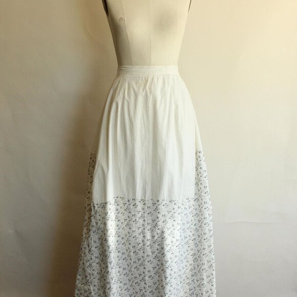 Vintage Antique 1890s Skirt, Victorian Gray and White Floral Cotton with Ruffle - Picture 2 of 10